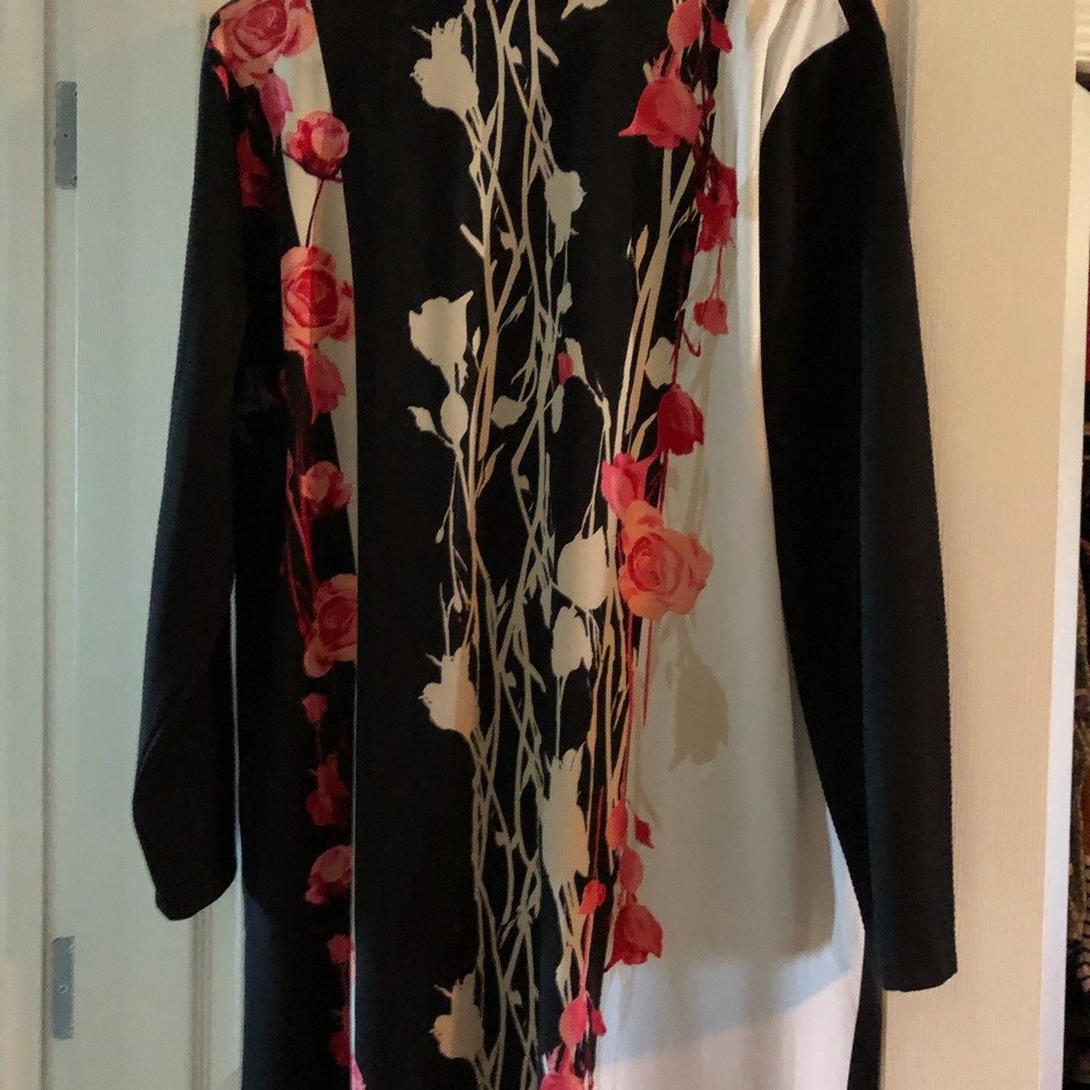 Open mid length sweater - Picture 2 of 5